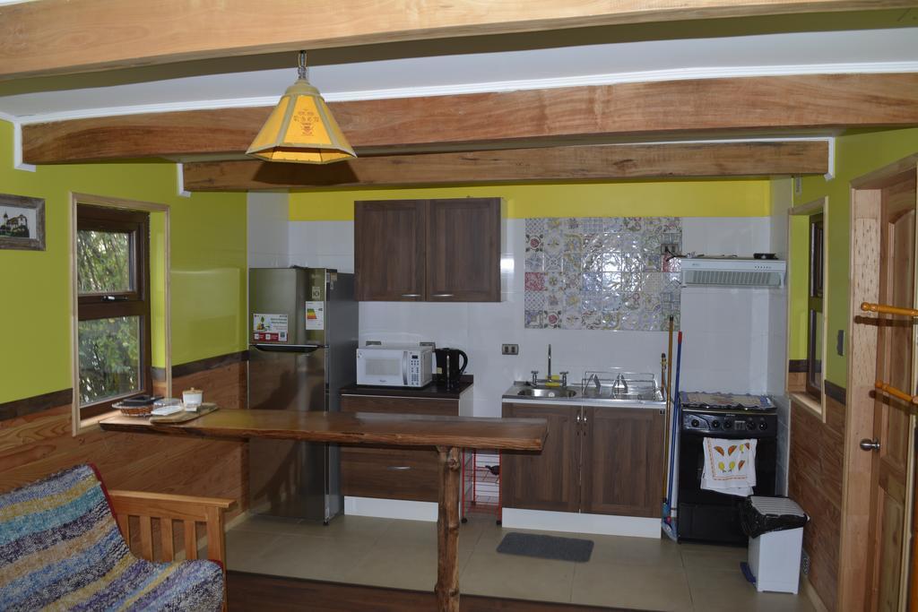 Cabanas Estacion Del Lago 푸에르토바라스 외부 사진